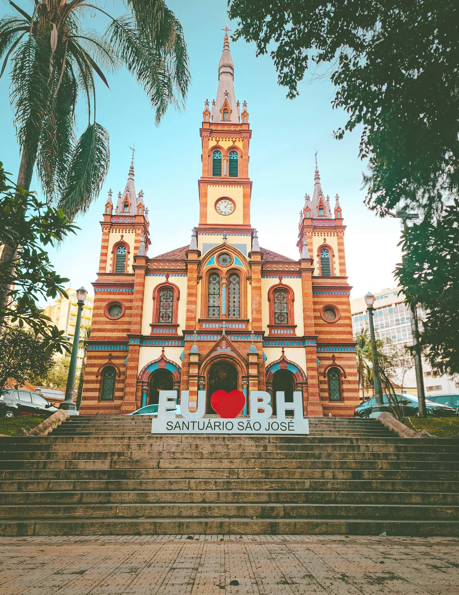  Tòa nhà cao tầng 